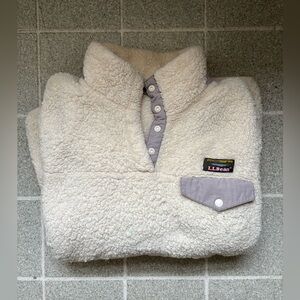 LL Bean women’s Hi Pile fleece. Cream. Size Small
